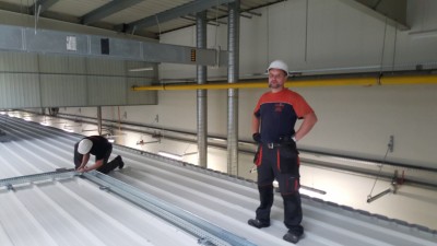 sieci bezprzewodowe, sieci Wi-Fi, instalacje niskoprądowe, instalacje światłowodowe, instalacje sieci komputerowych, instalacje dedykowane, diagnostyka sieci narzędziami pomiarowymi FLUKE, sieci strukturalne, instalacje pneumatyczne