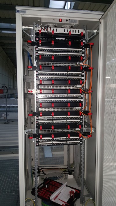 szafy krosowe, instalacje pneumatyczne, instalacje sieci komputerowych, instalacje dedykowane, sieci Wi-Fi, sieci bezprzewodowe, sieci internetowe, instalacje elektryczne, instalacje światłowodowe